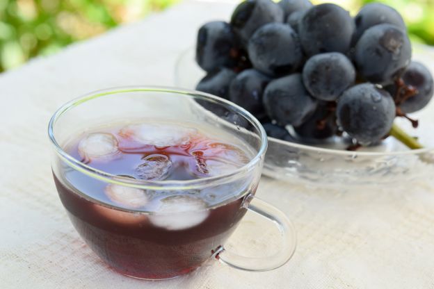 Wein im Sommer kühlen