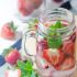 Detox Water mit Erdbeeren