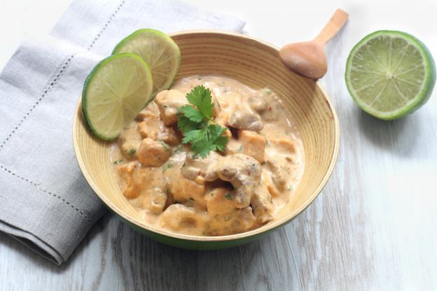 Exotisches Thai-Curry mit Schweinefleisch und Süßkartoffeln