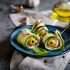 Zucchiniröllchen mit Oliven