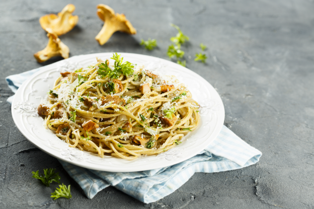 Spaghetti mit Pfifferlingen in Sahne-Aiolisauce