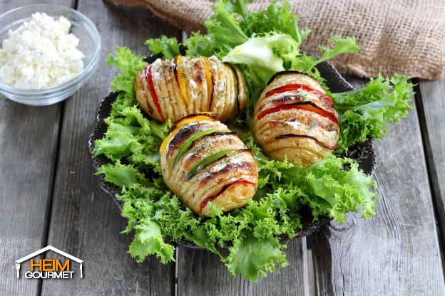 Gefüllte Ofenkartoffel mit Paprika und Frischkäse