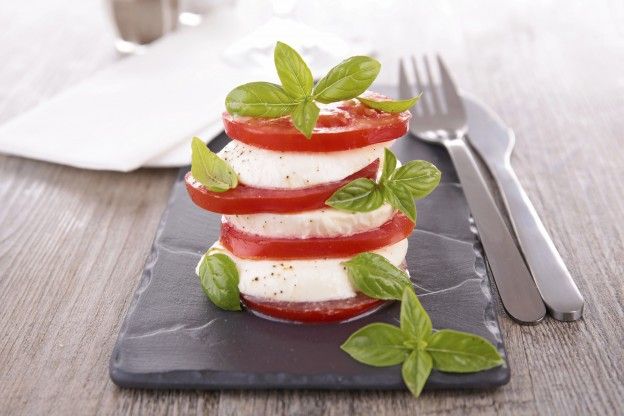 Tomate-Mozzarella-Turm