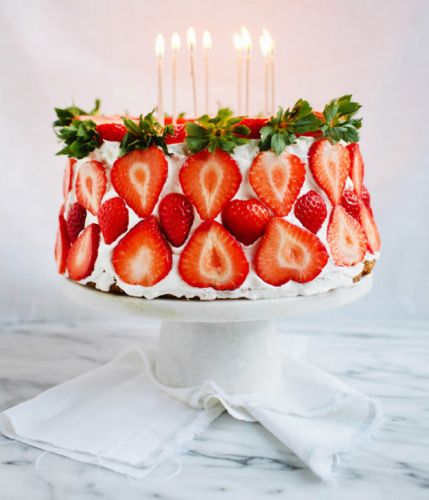 Erdbeeren auf dem Kuchen