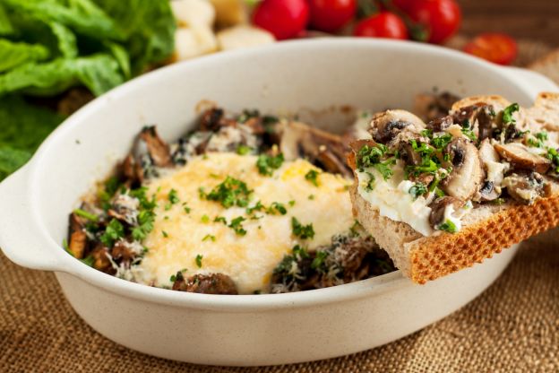 Gebackene Champignons mit Ei  und Parmesan