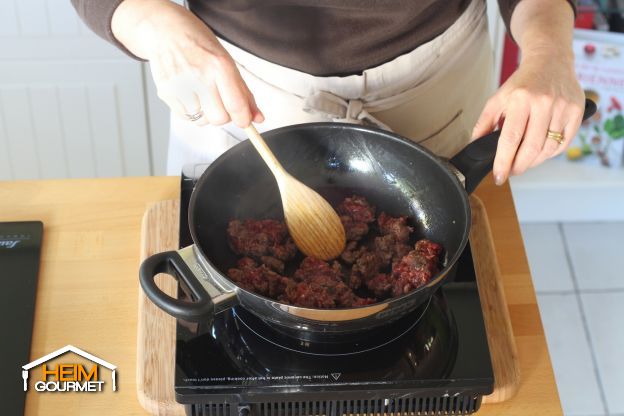 Das Fleisch braten