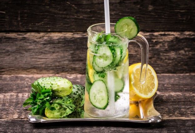 Detox Water Zitrone-Gurke-Petersilie