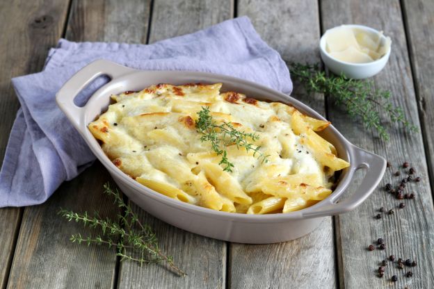 Nudelauflauf mit Penne und Champignons