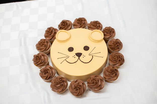 Löwenkuchen mit Cupcake-Mähne