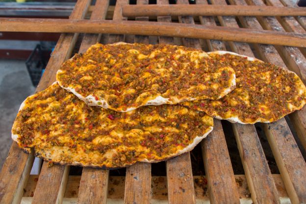 Türkische Pizza / Lahmacun