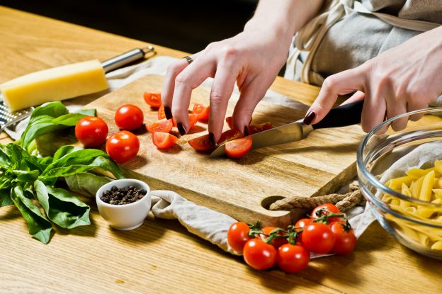 Kirschtomaten effizient halbieren