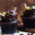 Schoko-Cupcakes mit Schokoglasur