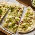 Flammkuchen mit Lauch und Speck