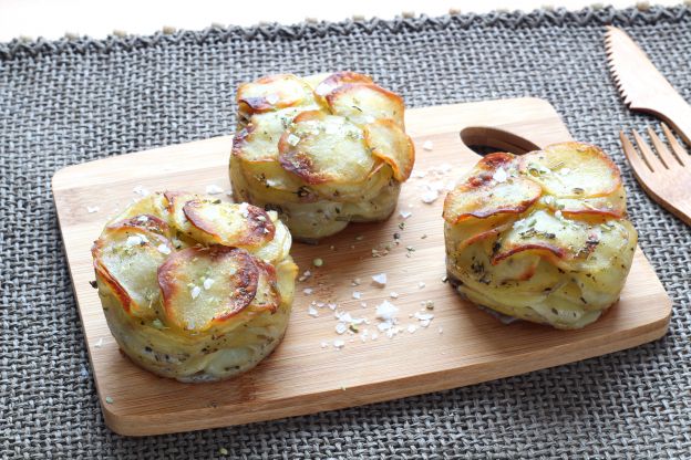 Mini Mille Feuilles mit zart-knusprigen Kartoffelscheiben