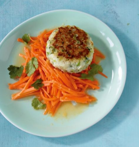 Fischfrikadelle mit Möhrensalat