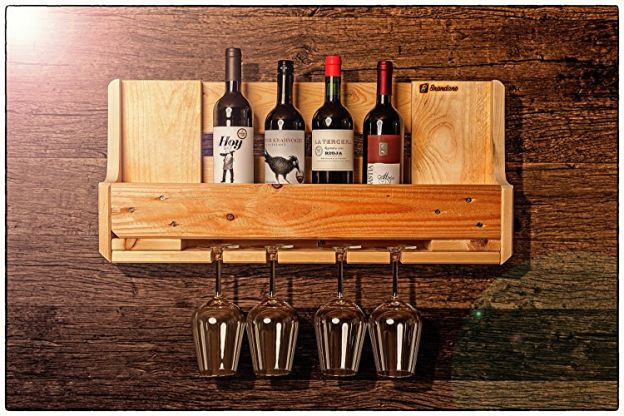 Handgemachtes Weinregal