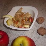 Waldorfpfanne mit Äpfeln, Sellerie und Nüssen, Walnüsse - Schritt 3