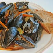 Muscheln im Gemüsesud