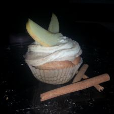 Apfel-Zimt Cupcakes mit Vanille-Zimt Swirl Topping