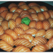 Sushi-Bällchen mit Räucherlachs