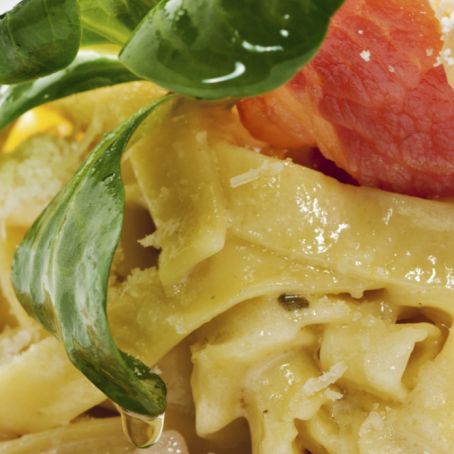 Tagliatelle Salami- Rucola