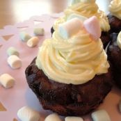 HARIBO Chamallows-Schokocupcakes mit Vanilletopping