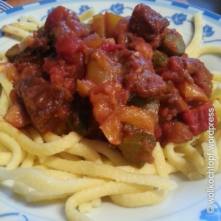 Ungarisches Gulasch mit Spätzle