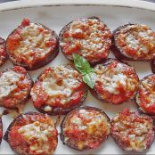 Auberginen mit Tomatensugo und Parmesan/ Mozzarella überbacken