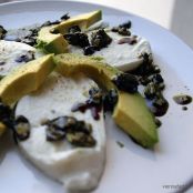 Mozzarella-Avocado-Salat