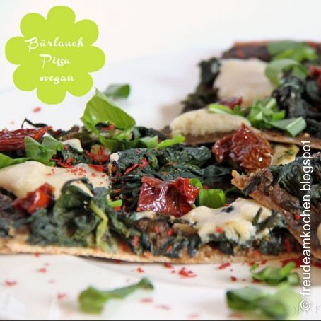Bärlauch- Dinkel Pizza mit Cashew-Mozzarella #vegan