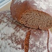 Bauernbrot mit Sauerteig