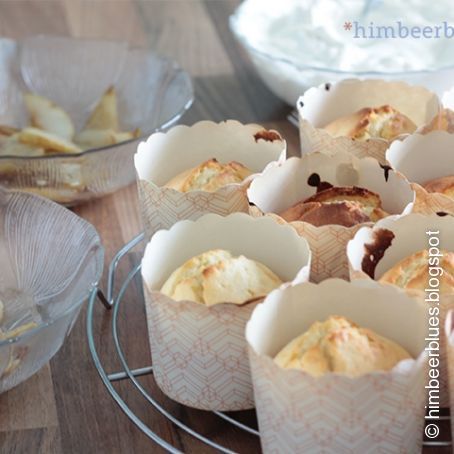 Birnen-Muffins mit Mascarpone-Joghurt-Mandel-Topping