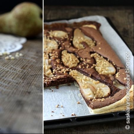 Schoko-Karamellkuchen mit Birnen