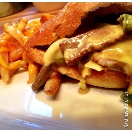 Philly-Cheesesteak mit Cheese-Fries