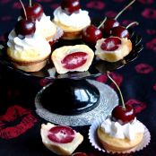 Cherry-Kiss-Cupcakes