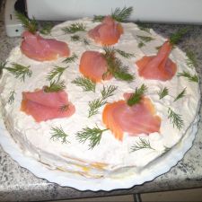 Pfannkuchen-Lachs-Torte