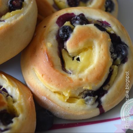 Blaubeer Pudding Schnecken