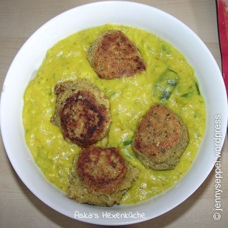 Currysuppe mit Falafel