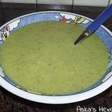 Brokkolisuppe mit Kokosmilch