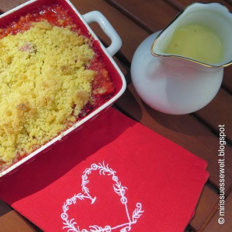 Erdbeere-Rhabarber-Crumble