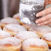 Berliner Krapfen mit Aprikosenfüllung