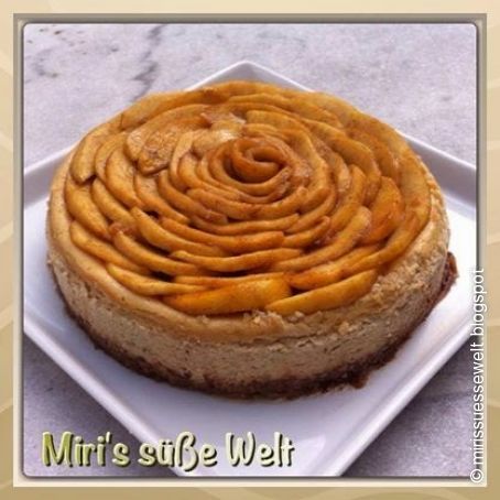 Frischkäsetorte mit Apfelrose