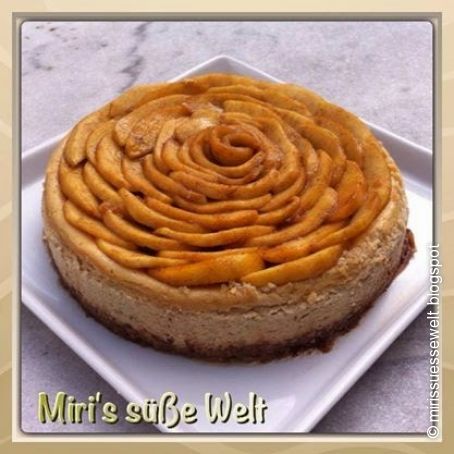 Frischkäsetorte mit Apfelrose