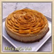 Frischkäsetorte mit Apfelrose