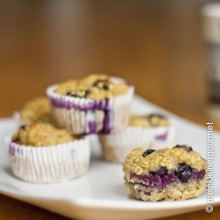 Gebackene Hafer “Muffins” mit Heidelbeeren und Bananen