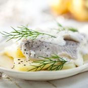 Matjes-Filet in Apfel-Dill-Sahnesauce