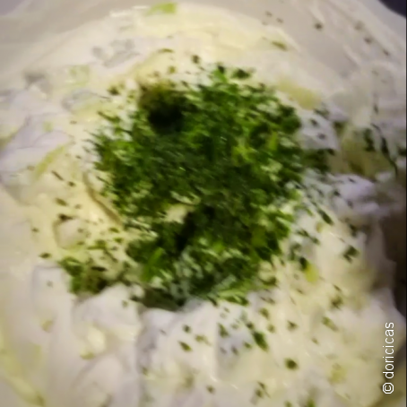 Tarator Salat - dt. kalte Gurkensuppe als Salat