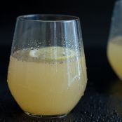 Rhabarber Gin Cocktail