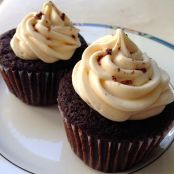 Guinness Cupcakes mit Bailey's Cream Frosting