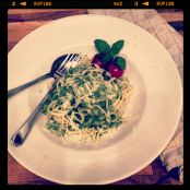 Spaghetti mit Zucchinisauce